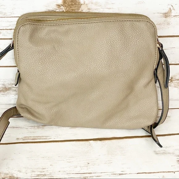 SevenDays Lifestyle & Dreams Vegan Tan Crossbody - Picture 2 of 6